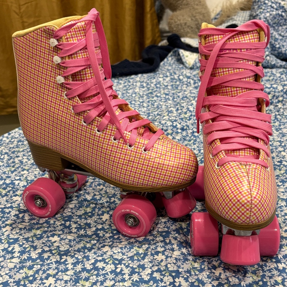 Impala Pink Plaid Women's Roller Skates - Picture 3 of 7
